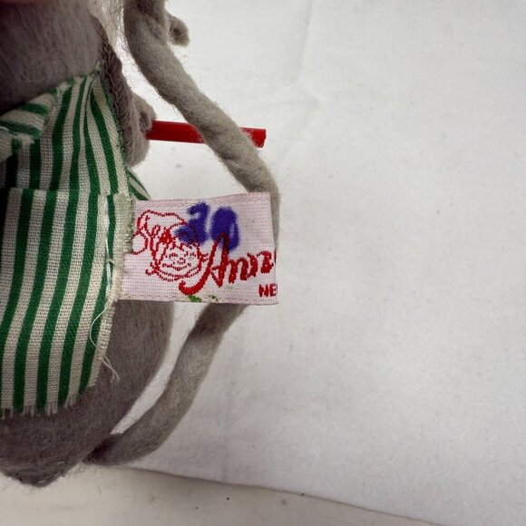Annalee Vintage Christmas Mouse Artist Elf Figurine Green Train Workshop 1992 - Picture 9 of 9